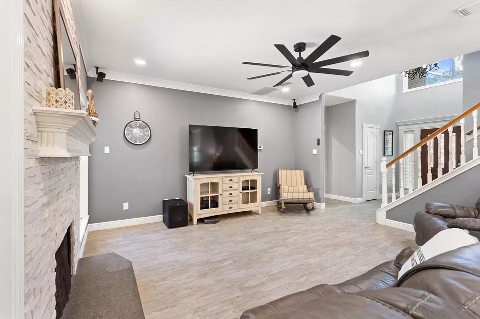 Other - 402 Windsor Dr, Friendswood, TX 77546 photo 3 of 11