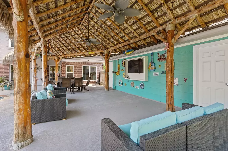 Other - 402 Windsor Dr, Friendswood, TX 77546 photo 9 of 11