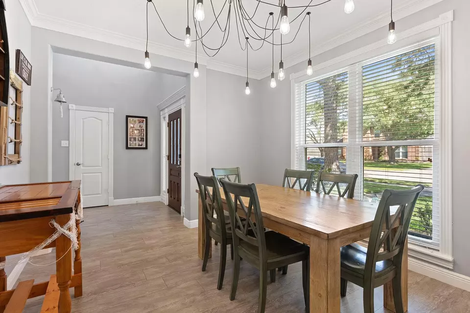 Entry Way - 402 Windsor Dr, Friendswood, TX 77546 photo 1 of 1
