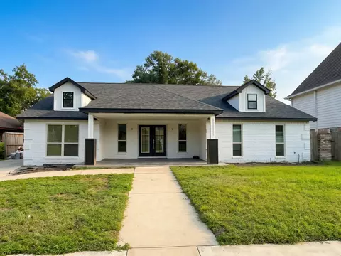 1031 Richelieu Ln, Houston, TX 77018