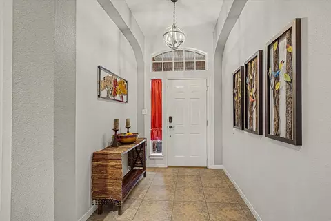 Entry Way - 20 Chuckwagon Ct, Angleton, TX 77515 photo 1 of 2