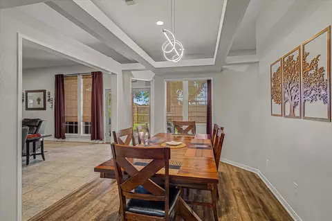 Dining - 20 Chuckwagon Ct, Angleton, TX 77515 photo 2 of 4