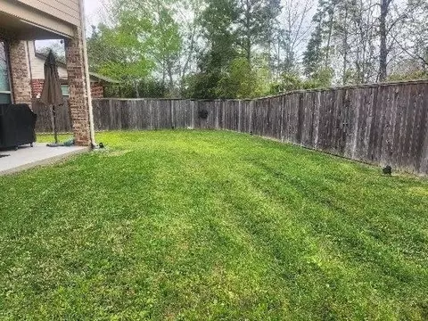 Exterior - 114 Silver Sky Ct, Conroe, TX 77304 photo 5 of 7
