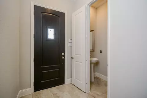 Entry Way - 114 Silver Sky Ct, Conroe, TX 77304 photo 2 of 4
