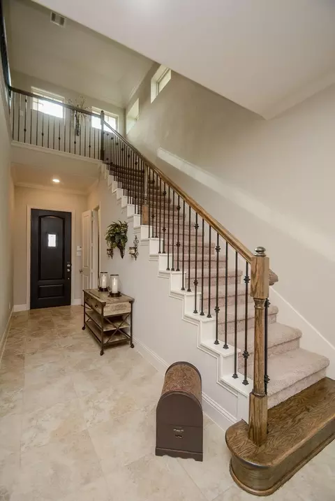 Entry Way - 114 Silver Sky Ct, Conroe, TX 77304 photo 3 of 4