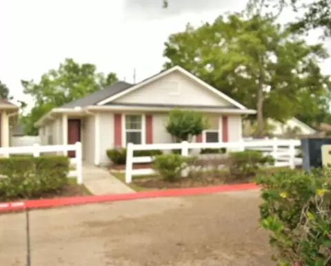 9902 Farrell Dr, Houston, TX 77070