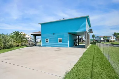Exterior - 161 Four Master Rd, Freeport, TX 77541 photo 3 of 7