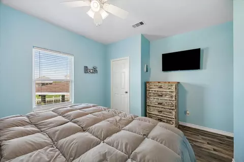 Bedroom - 161 Four Master Rd, Freeport, TX 77541 photo 2 of 6