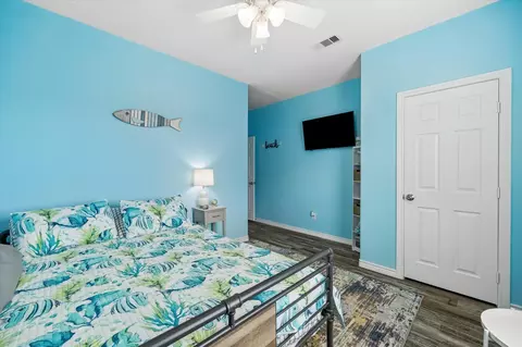 Bedroom - 161 Four Master Rd, Freeport, TX 77541 photo 4 of 6
