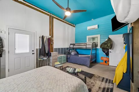 Bedroom - 161 Four Master Rd, Freeport, TX 77541 photo 6 of 6