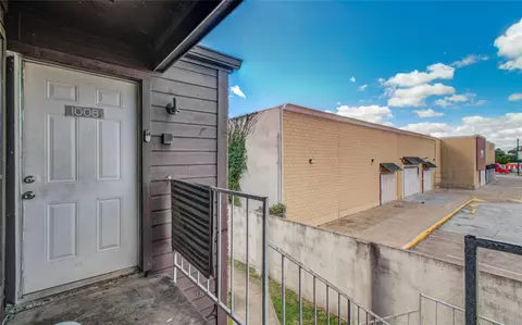 6633 W Airport Blvd #1008, Houston, TX 77035