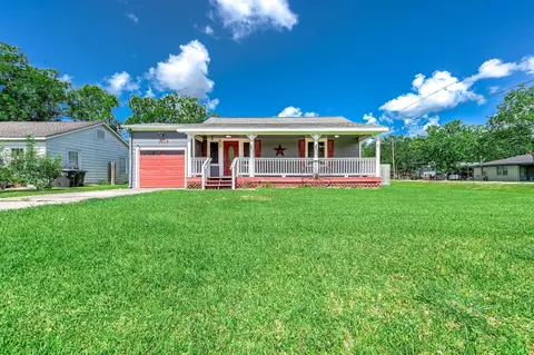 1419 S Durant St, Alvin, TX 77511