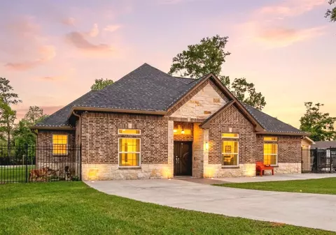 23519 Creek Wood Dr, Spring, TX 77389