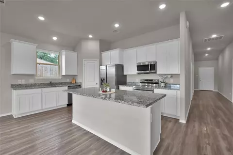 10579 Fairview Dr, Conroe, TX 77385 photo 1