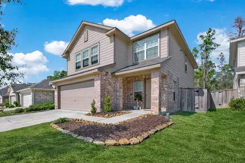 1308 Winding Willow Dr, Pinehurst, TX 77362