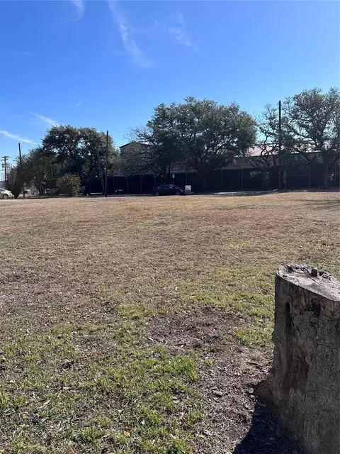 1404 E 21st St, Bryan, TX 77803