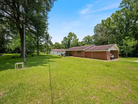 Exterior - 1108 Ricks Rd, Lufkin, TX 75901 photo 4 of 6