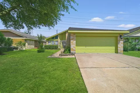 10723 Emery Dr, Houston, TX 77099