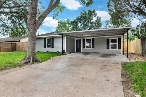5858 Beldart St, Houston, TX 77033
