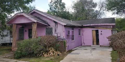 3235 Waverly St, Beaumont, TX 77705