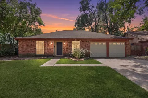5907 Peg St, Houston, TX 77092