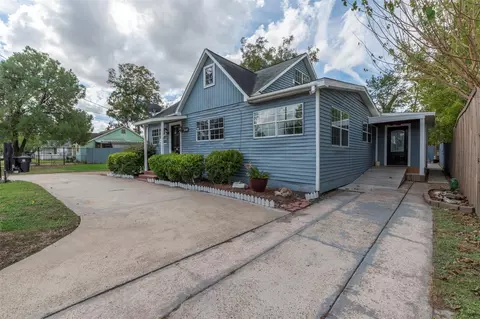 4303 Castor St, Houston, TX 77022