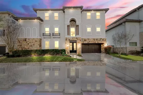 908 Amelia St, Sugar Land, TX 77478