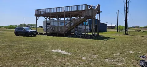 143 Seahorse Dr, Palacios, TX 77465