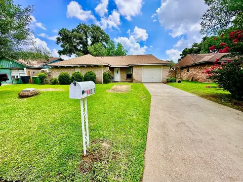 4215 Bayou Vista Dr, Houston, TX 77091