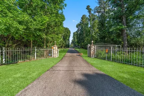2318 Spring Creek Dr, Spring, TX 77373 photo 1