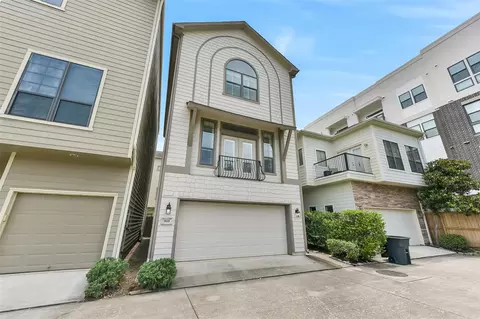 905 Garden Oaks Trce, Houston, TX 77018