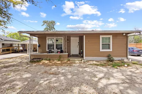 3215 32nd St, Port Arthur, TX 77642