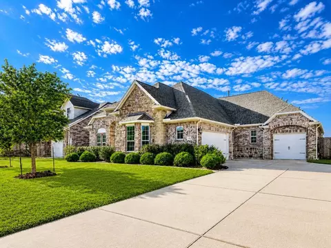 1345 Laurel Loop, Angleton, TX 77515