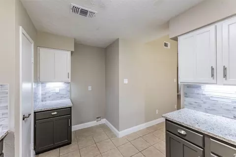 Kitchen - 21022 Waymare Ln, Spring, TX 77388 photo 4 of 6