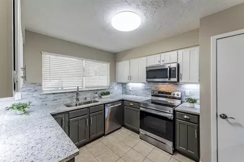 Kitchen - 21022 Waymare Ln, Spring, TX 77388 photo 2 of 6