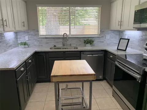 Kitchen - 21022 Waymare Ln, Spring, TX 77388 photo 5 of 6