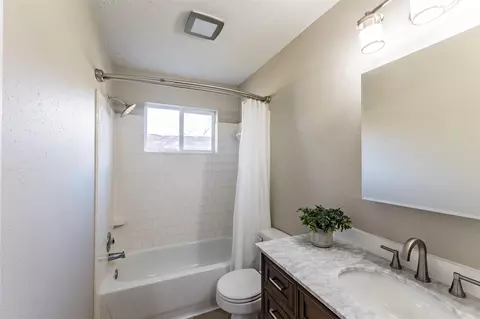 Bath - 21022 Waymare Ln, Spring, TX 77388 photo 2 of 3