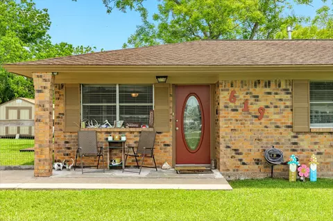 619 S Wilson St, Brazoria, TX 77422