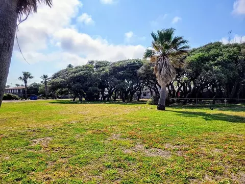 1129 Highway 35 N, Rockport, TX 78382