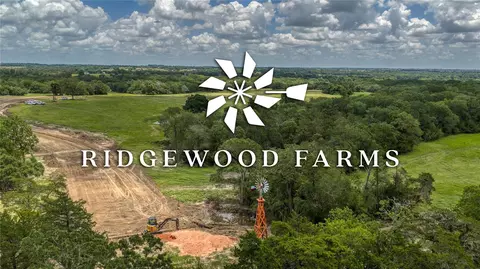 6 Hillwood Ln, Brenham, TX 77833