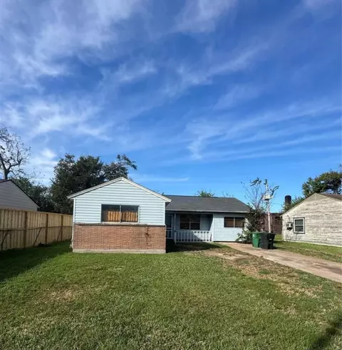 11315 Raincove Dr, Houston, TX 77016