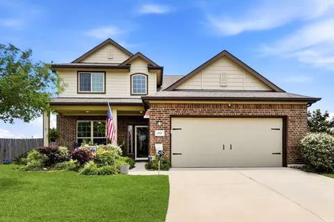 693 Forest Bend Ln, La Marque, TX 77568