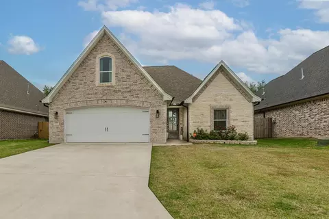 8385 Vaquero Dr, Beaumont, TX 77713