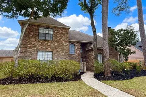 12511 Oakcroft Dr, Houston, TX 77070