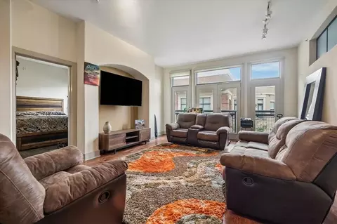1901 Post Oak Blvd #4104, Houston, TX 77056
