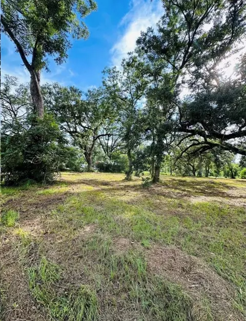 202 Jones Rd, Angleton, TX 77515 photo 5