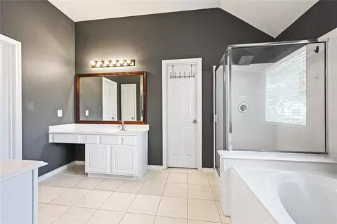 Bath - 6410 Sparrows Glen Ln, Spring, TX 77379 photo 2 of 6