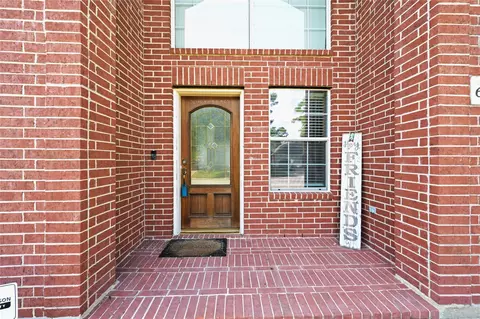 Exterior - 6410 Sparrows Glen Ln, Spring, TX 77379 photo 4 of 5