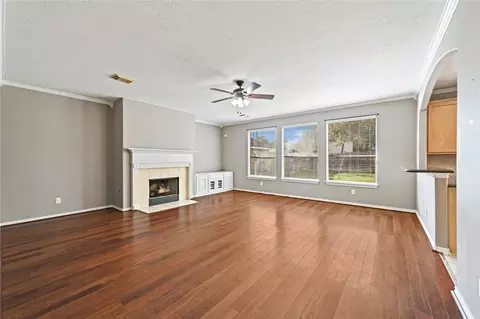 Living - 6410 Sparrows Glen Ln, Spring, TX 77379 photo 1 of 6