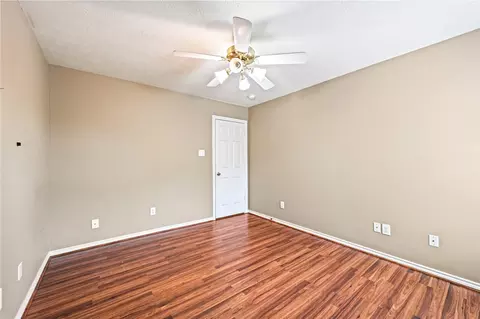 Bedroom - 6410 Sparrows Glen Ln, Spring, TX 77379 photo 4 of 8